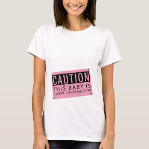 Camiseta Em Construção Maternity T-Shirt
