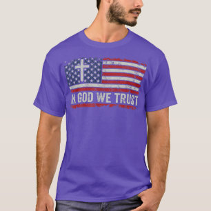 Camiseta Em Deus, nós confiamos na Vintage USA Flag Cross P
