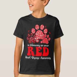 Camiseta Em Fevereiro Usamos Coração de Patinha de Cachorro