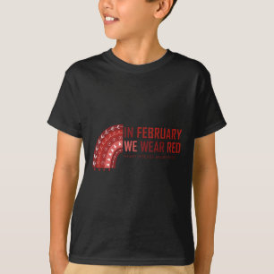 Camiseta Em fevereiro Vestimos Vermelho. Sensibilização par