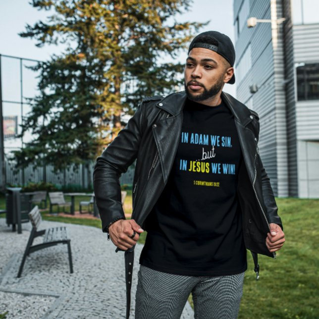 Camiseta Em Jesus ganhamos | Bíblia de frase inspiradora Ve (Criador carregado)