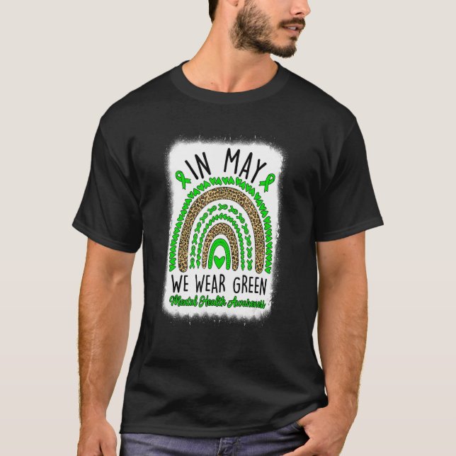 Camiseta Em maio Vestimos o Green Rainbow Mental Health Awa (Frente)