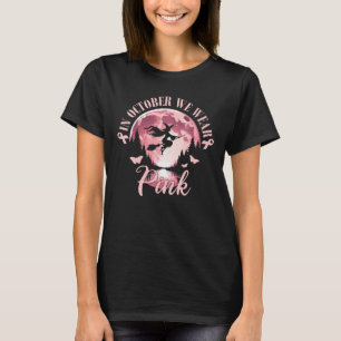 Camiseta Em Outubro Usamos Rosa Bruxa de Halloween