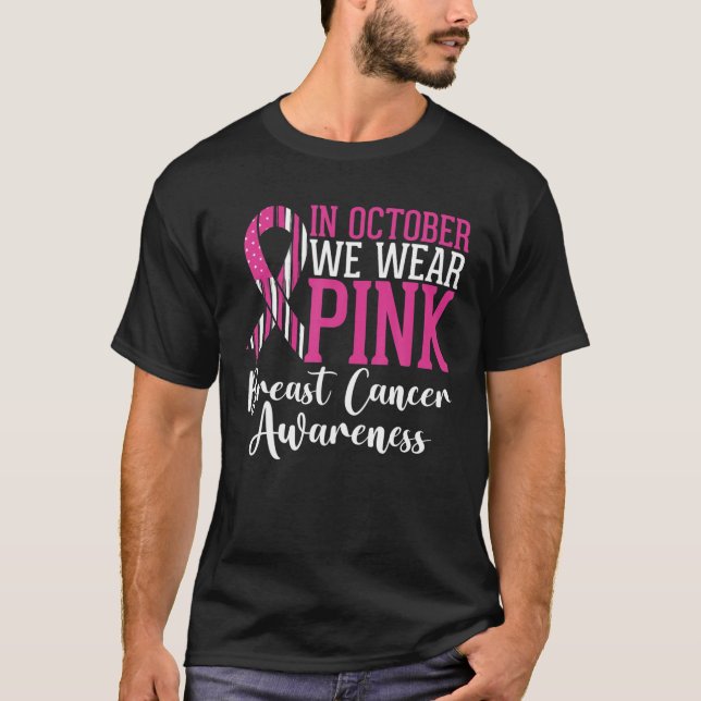 Camiseta Em outubro, Vestimos a Pink Riboon American Flag B (Frente)