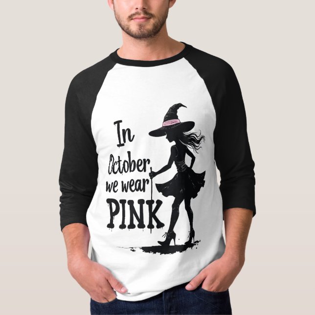 Camiseta Em outubro Vestimos Bruxas Rosa no Dia das Bruxas (Frente)