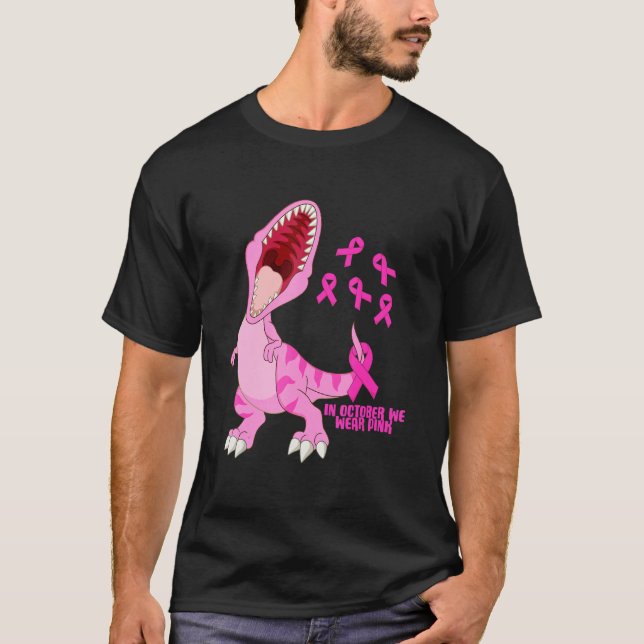 Camiseta Em outubro Vestimos Dinossauro Rosa Trex Dino Boy (Frente)