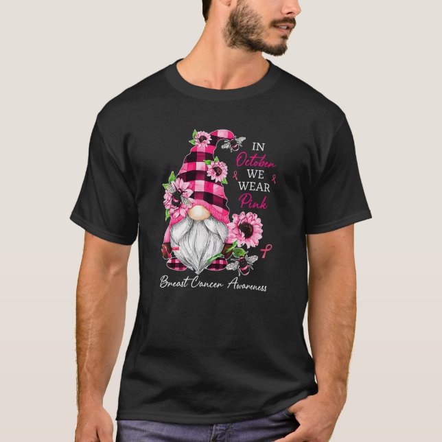 Camiseta Em outubro Vestimos Gnomo Rosa Cancer Mama Awaren (Frente)