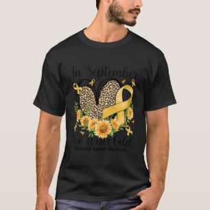 Camiseta Em setembro Vestimos o Cancer da infância Dourada