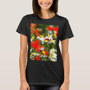 Camiseta Em Um Campo de Poppies Ser Uma Margarida