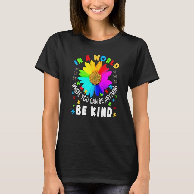 Camiseta Em Um Mundo Em Que Qualquer Coisa Pode Ser Meio Au (Frente)