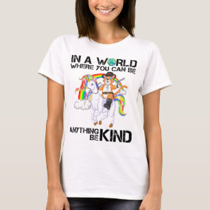 Camiseta em um mundo onde você pode ser qualquer coisa gent