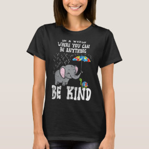 Camiseta Em Um Mundo Seja Bonito Elefante Turtle Umbrella A