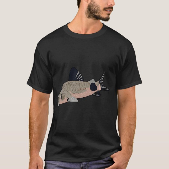 Camiseta Em um relacionamento com a pesca (Frente)
