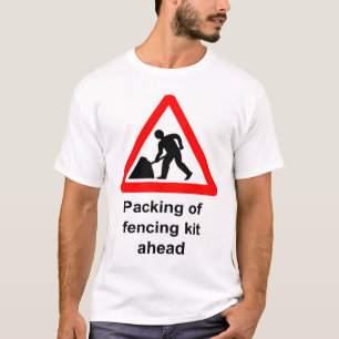 Camiseta Embalagem de cercar o jogo adiante