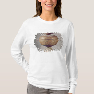 Camiseta Embarcação de Tou com uma decoração serpentina