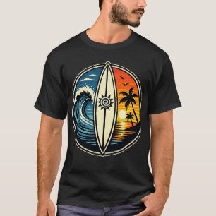 Camiseta Emblema de Praia Retro Surf Sol Mar   Prancha de S