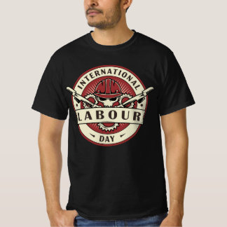 Camiseta emblema do dia de trabalho internacional