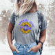 Camiseta Embrace Love Not War Vintage Sunflower Beaukind (Criador carregado)