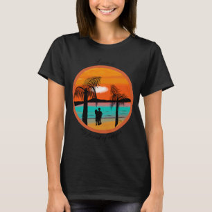 Camiseta Embraço Quente: Design T-Shirt Silhueta Sunset