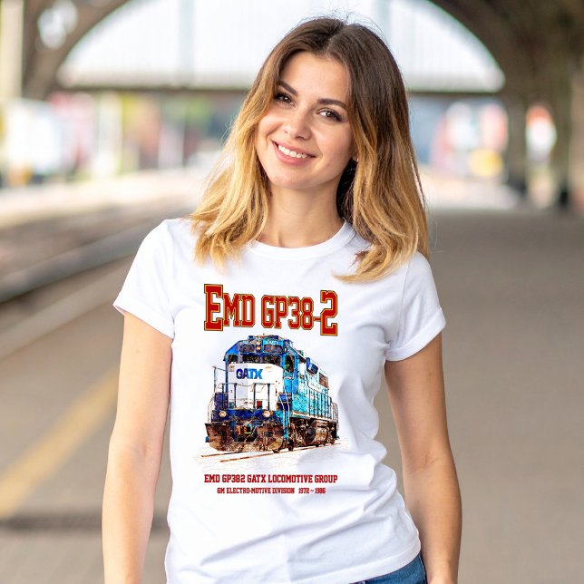 Camiseta EMD GP38-2 Locomotive diesel azul e branco GATX (EMD GP38-2 Diesel Locomotive GATX blue and white. Womens Basic T-Shirt)