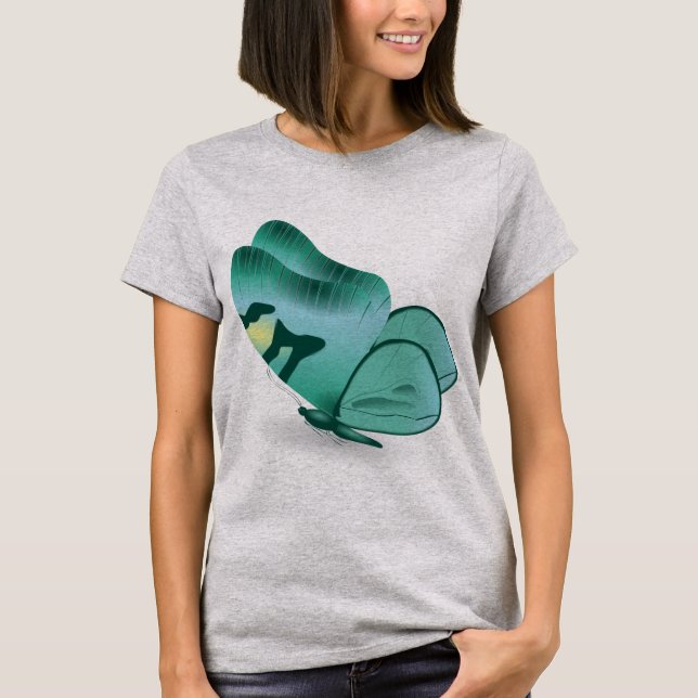 Camiseta  “Emerald Wings – Stylized Teal Butterfly” (Frente)