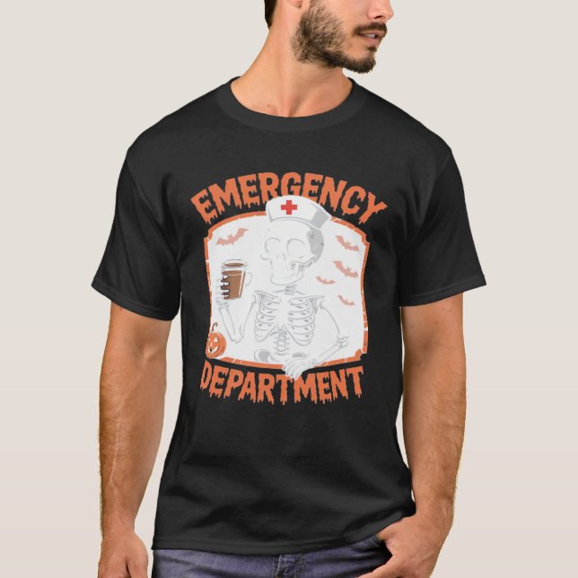 Camiseta Emergency Department Funny Halloween Nurse Essenti (Frente)