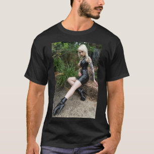 Camiseta Emily Astrom - Latex Doll Classic T-Shirt