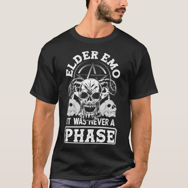 Camiseta Emo Mais Velho Nunca Foi Um Esqueleto Gótico Fase  (Frente)