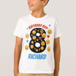Camiseta Emoji Birthday Boy Oito sorrisos<br><div class="desc">Comemore o aniversário com esta camiseta especial,  design personalizada</div>