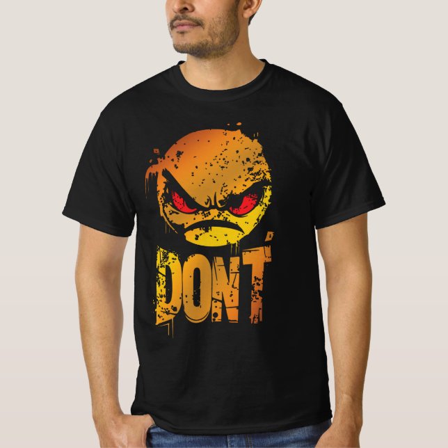 Camiseta Emoji Bravo com Raiva com texto 'NÃO' (Frente)