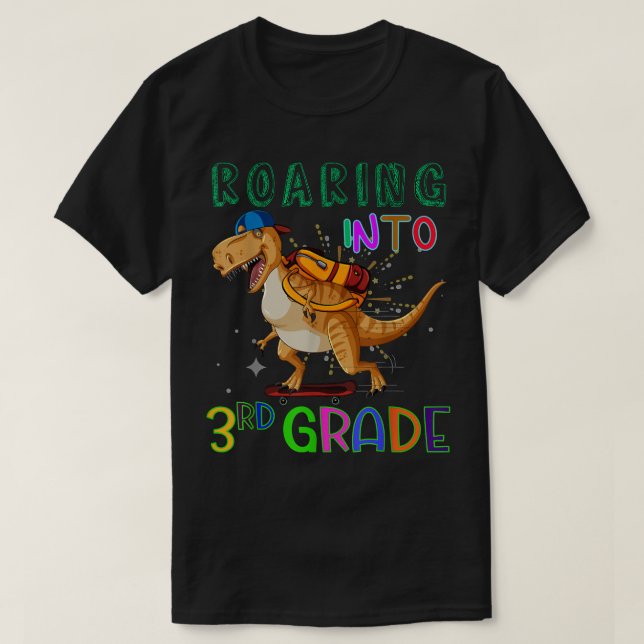 Camiseta Encaminhando para o dinossauro de patinação de 3º  (Frente do Design)