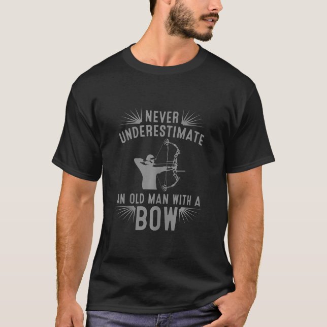 Camiseta Encantadora Engraçada Para Caçadores De Deer Arco  (Frente)