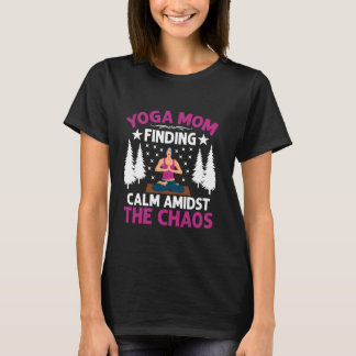 Camiseta Encontrando Calma Em Meio ao Caos Yoga Mãe
