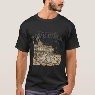 Camiseta Encontre-me no Campo de Pombo Mochila Camuflada de