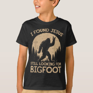 Camiseta Encontrei Jesus procurando homens cristãos pelo pé