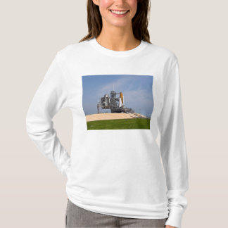 Camiseta Endeavor de Shuttle Espacial no bloco de lançament