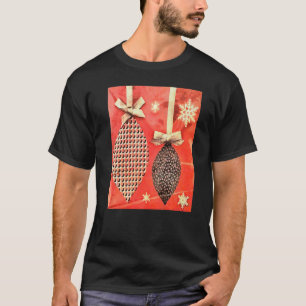 Camiseta Enfeites de Natal Pendurados Pintura Divertida e C