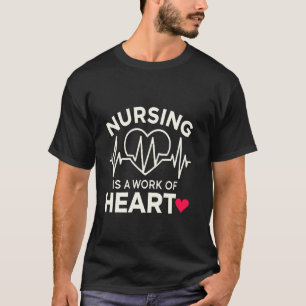 Camiseta Enfermagem É Um Trabalho Do Coração. Gráfico Cardí