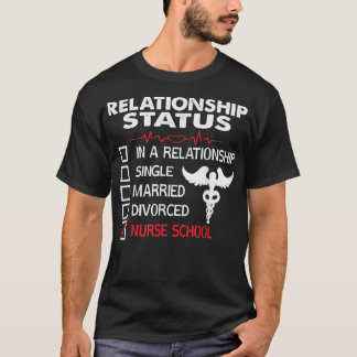Camiseta Enfermando a futura escola de status de relacionam
