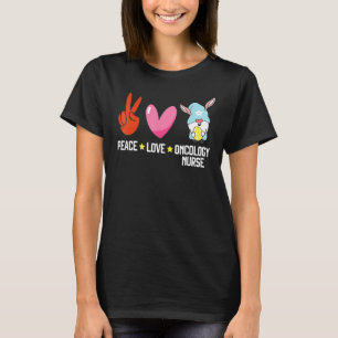 Camiseta Enfermeira de Oncologia Paz Amor Orelhas de Coelho