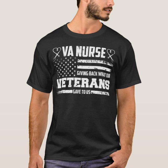 Camiseta Enfermeira de VA devolvendo o que nossos veteranos (Frente)