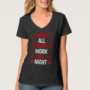 Camiseta Enfermeira do turno da noite dormindo o dia todo T