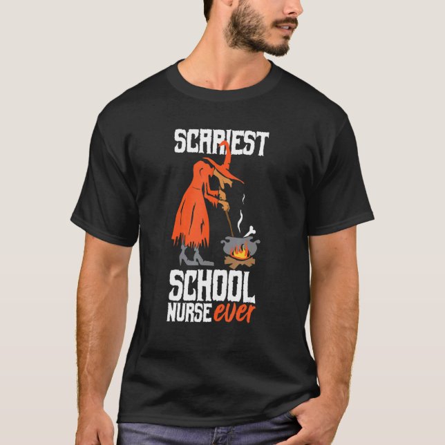Camiseta Enfermeira Escolar Mais Escariada do Halloween (Frente)