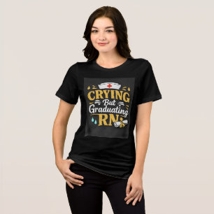 Camiseta Enfermeira Formando 2026 Chorando Mas Gra