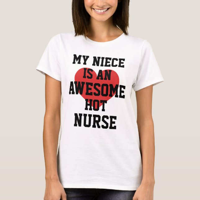 Camiseta Enfermeira Niece (Frente)