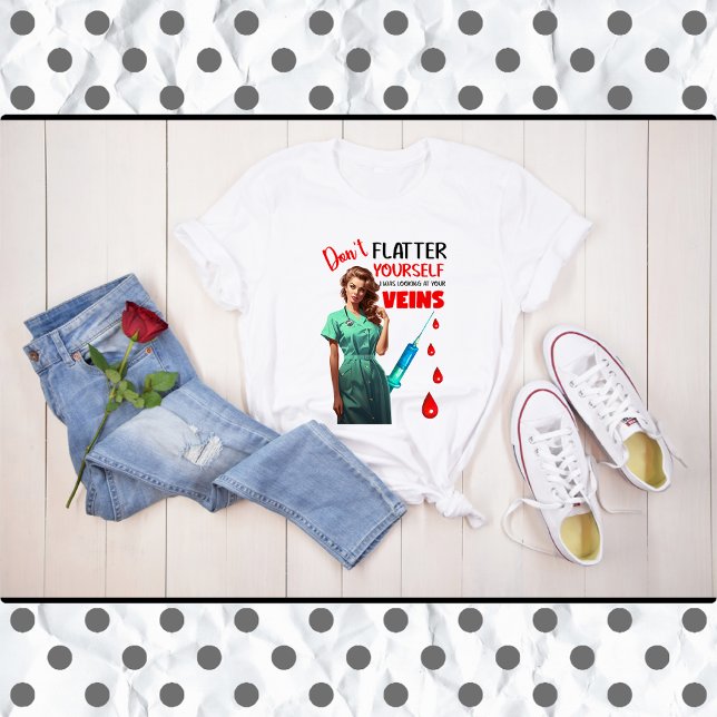 Camiseta Enfermeira Nostálgica Enfermeira Bonita Não se Ama (Criador carregado)