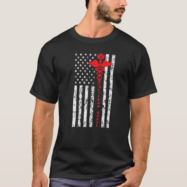 Camiseta Enfermeira Veterana Orgulhosa Bandeira Americana E (Frente)