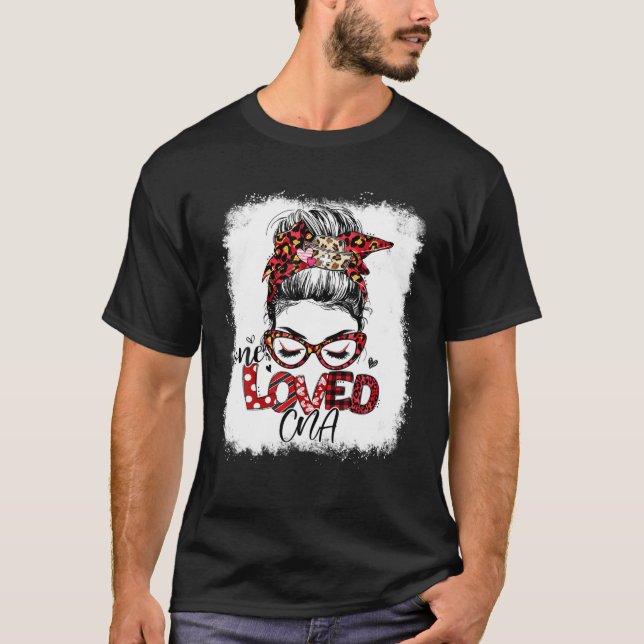 Camiseta Enfermeiro Adorável da CNA Messy Bun Namorados D (Frente)