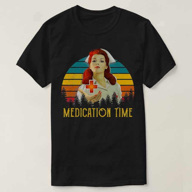 Camiseta Enfermeiro Ratked Medication times vintage (Frente do Design)