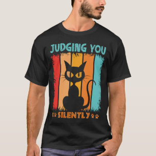 Camiseta engraçada de gato preto julgando você sil
